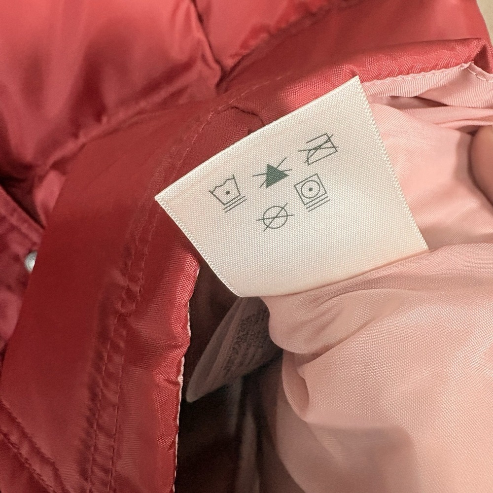 Roots Quilted Down Vest Womens Sz L Red Pink Full Zip Snap Mock Neck Pockets - Picture 6 of 8